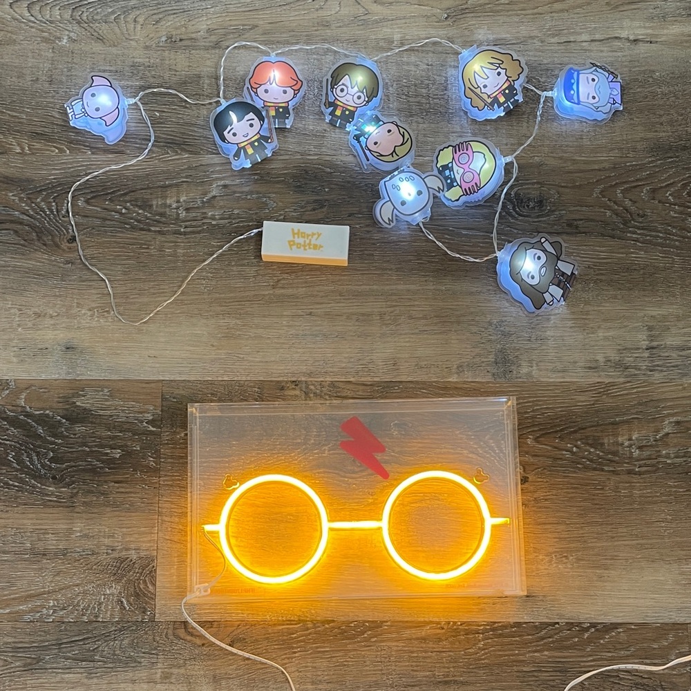 Harry Potter Neon 12x7” Light and 48” String Lights